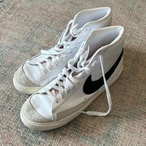 Men’s Nike Blazer Sneakers – Classic Vintage-Inspired Style